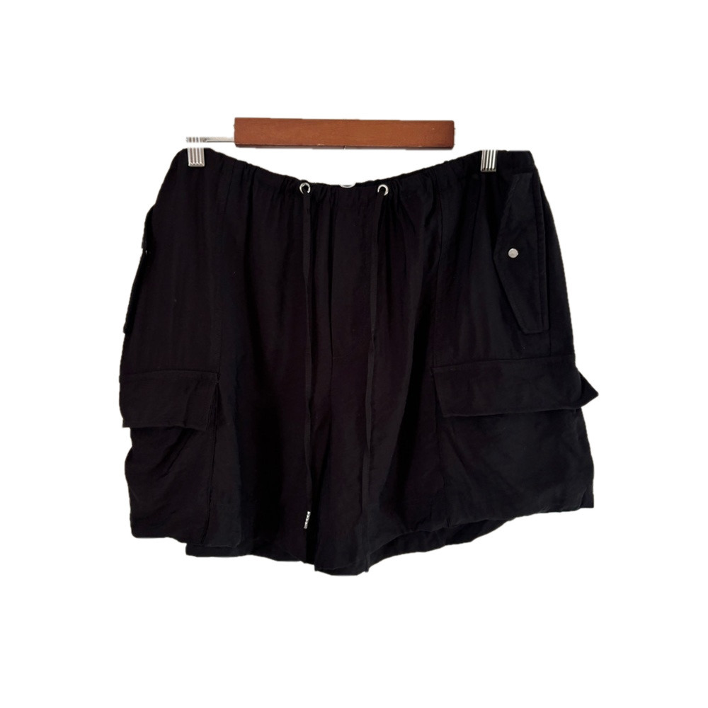 H&M Women's L Black Lightweight Flowy Cargo Shorts Utility Y2K 90's Streetwear